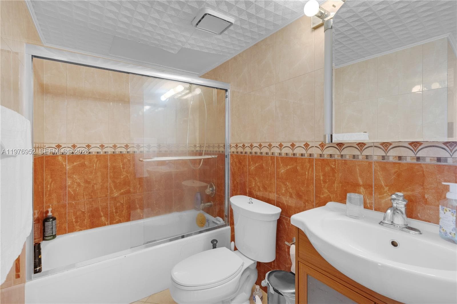 WINSTON TOWERS 700 CONDO · #1006 in Sunny Isles Beach - Photo 24