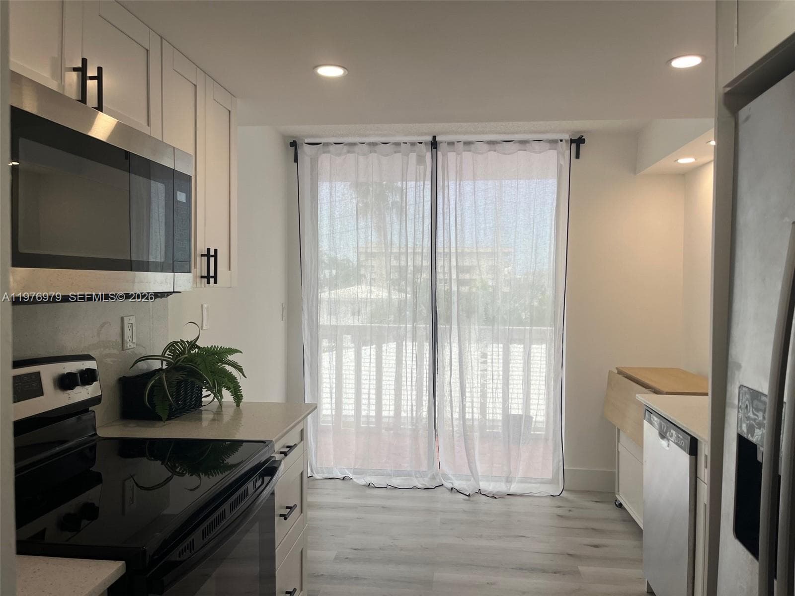COLONNADE BAY CONDO · #402 in Miami Beach - Photo 13