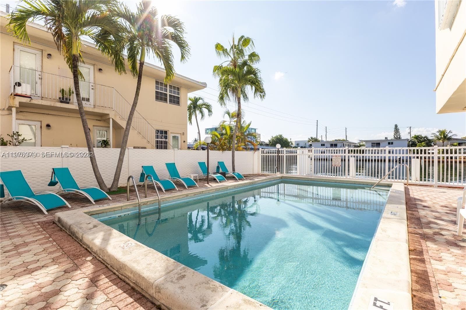 COLONNADE BAY CONDO · #402 in Miami Beach - Photo 22