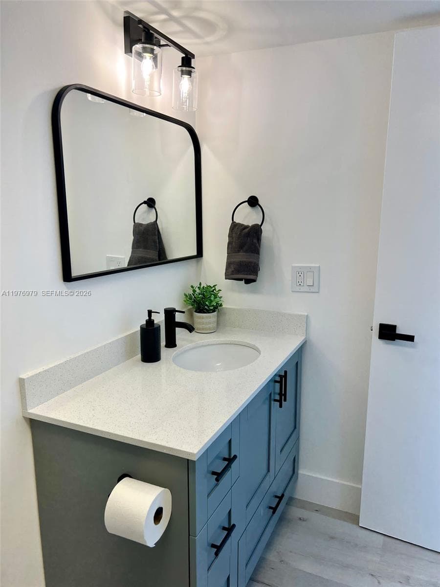 COLONNADE BAY CONDO · #402 in Miami Beach - Photo 19