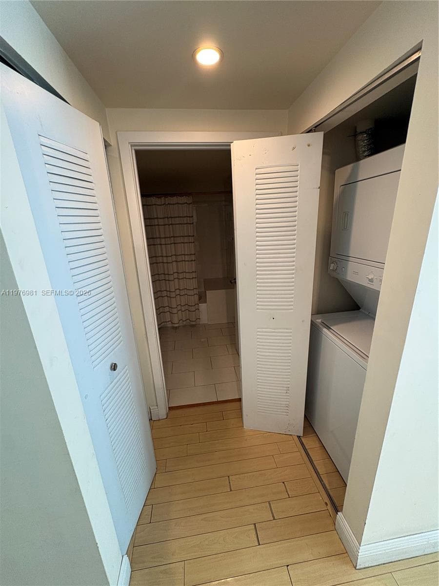 VILLAGGIO IN THE GROVE · #304 in Miami - Photo 10