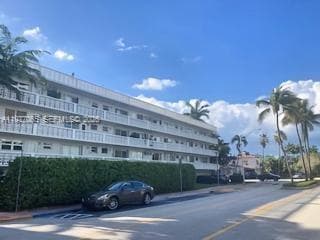 JEFFERSONIAN CONDO · #40 in Miami Beach - Photo 16