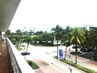 JEFFERSONIAN CONDO · #40 in Miami Beach - Photo 11