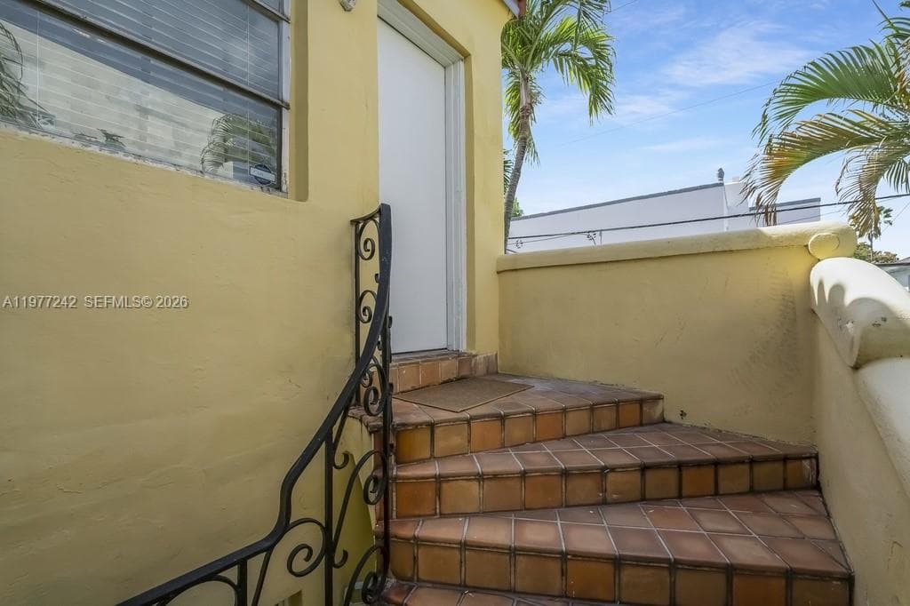 FLAMINGO WAVE CONDO · #8 in Miami Beach - Photo 21