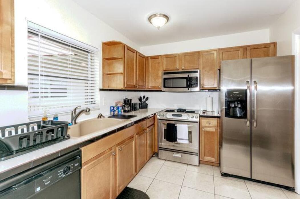 5) Kitchen I