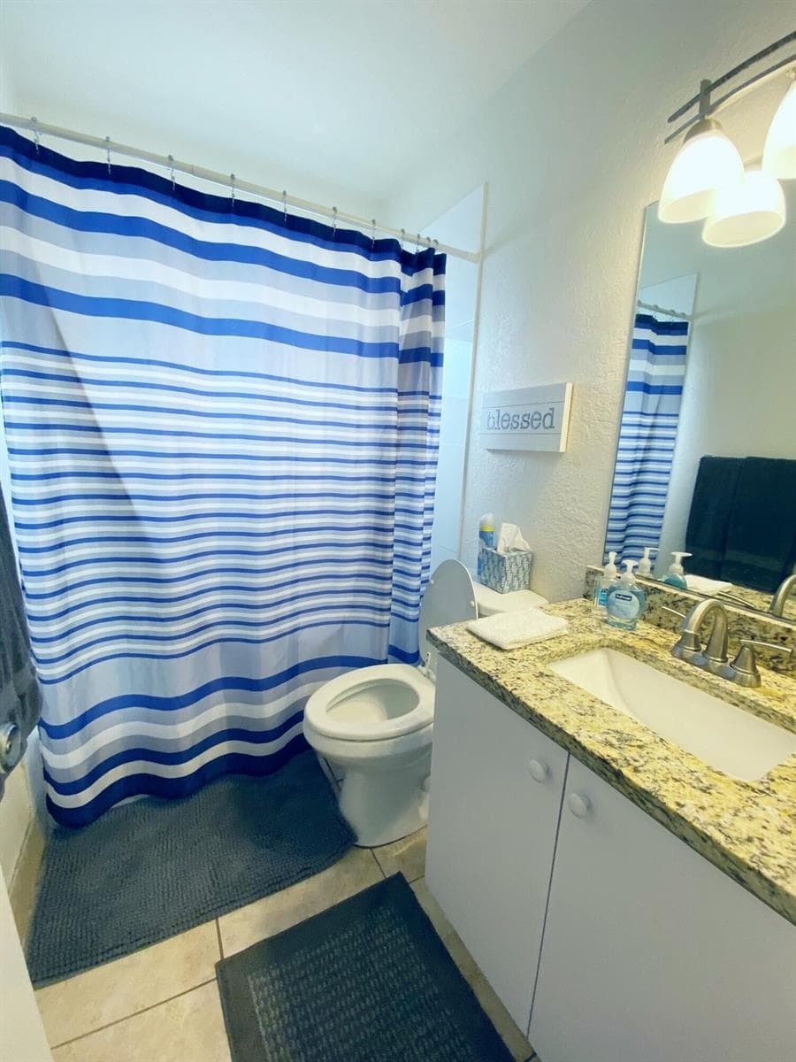 8) Guest bath III