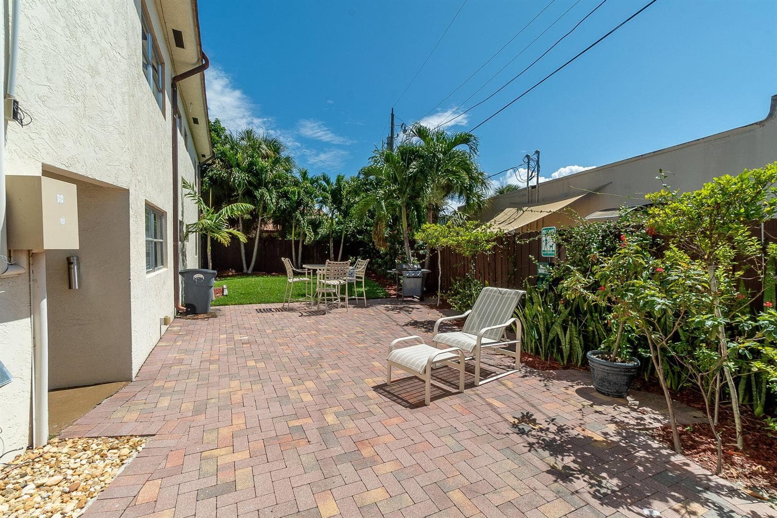 16) Community Patio II