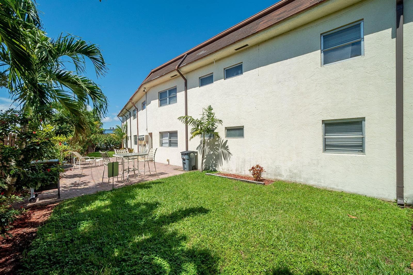 20) SW Community Yard III