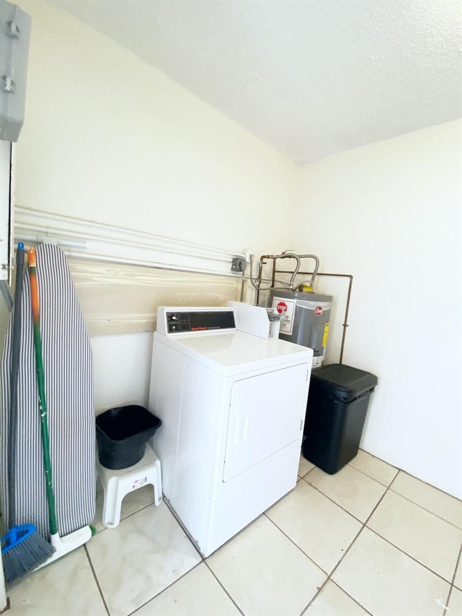 22) SW Community Washers & Dryers II