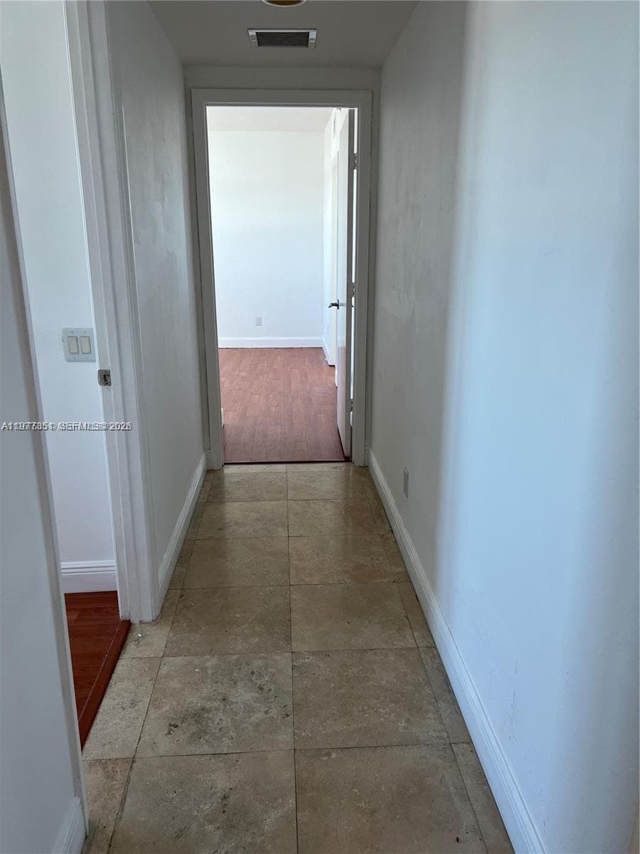 THE OAKS I CONDO · #1901 in North Miami - Photo 3