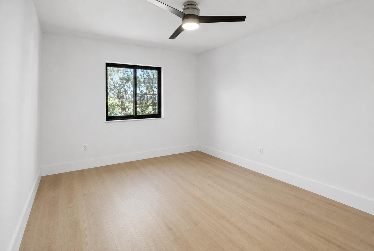 Guest Bedroom 1 Empty