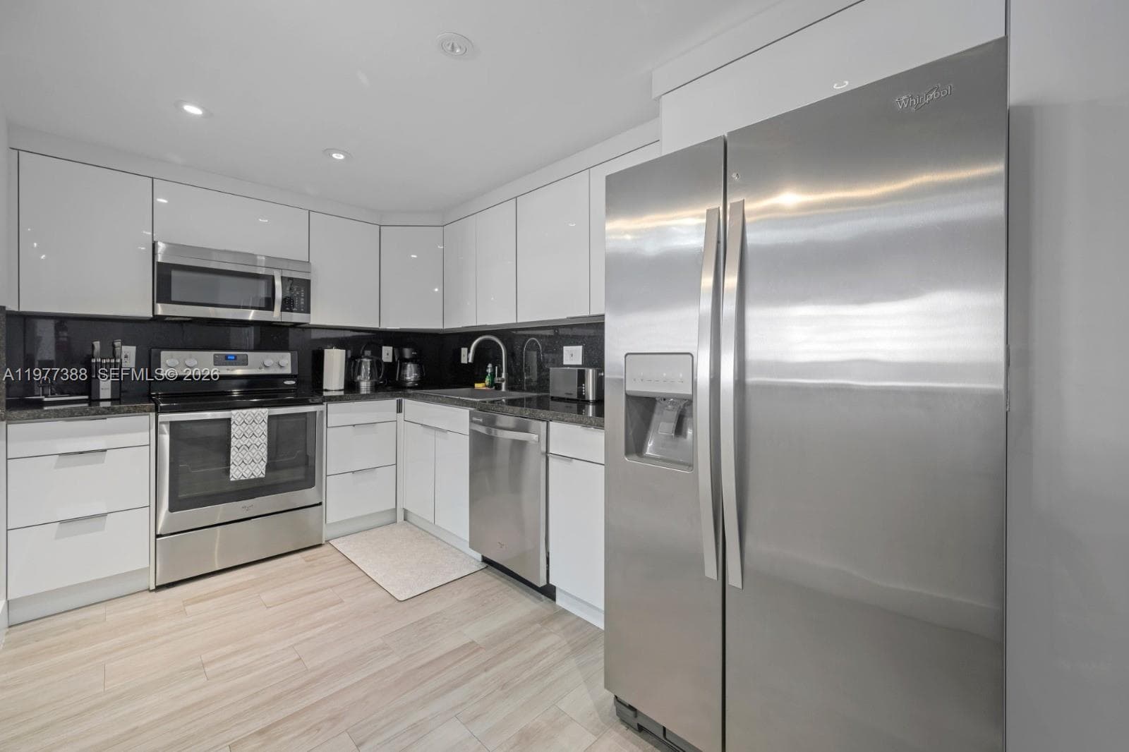 Ocean Reserve · #402 in Sunny Isles Beach - Photo 9