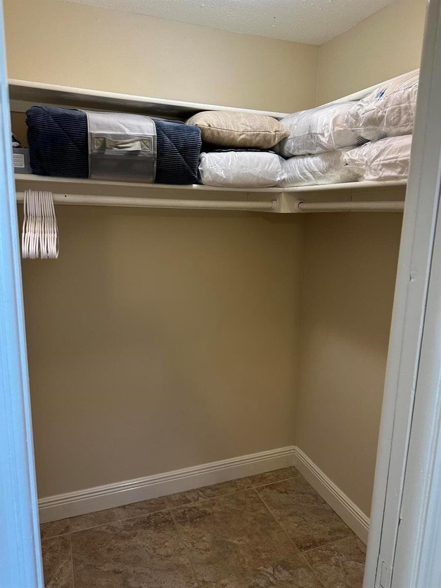 14) Second Bed Closet