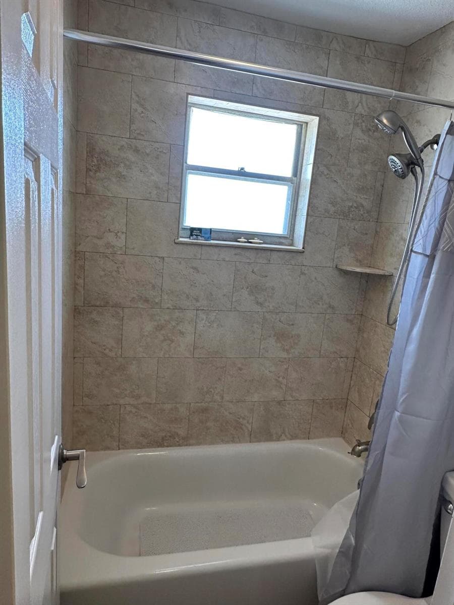 18) Bathroom III