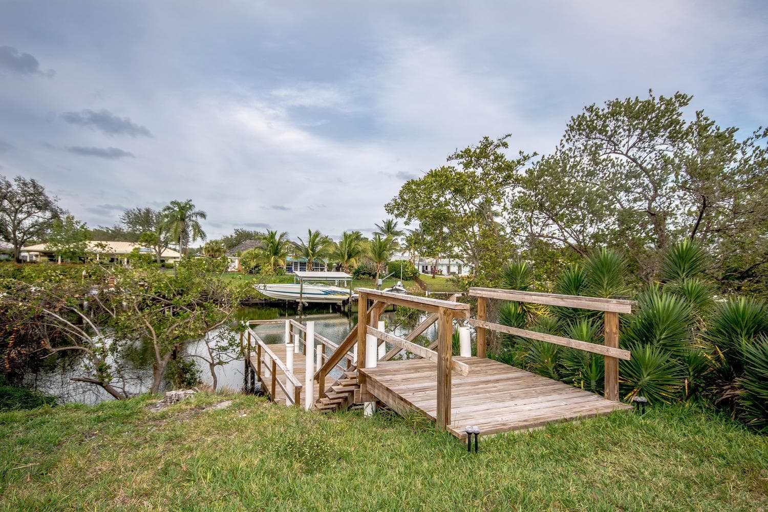 25) Fishing Pier I