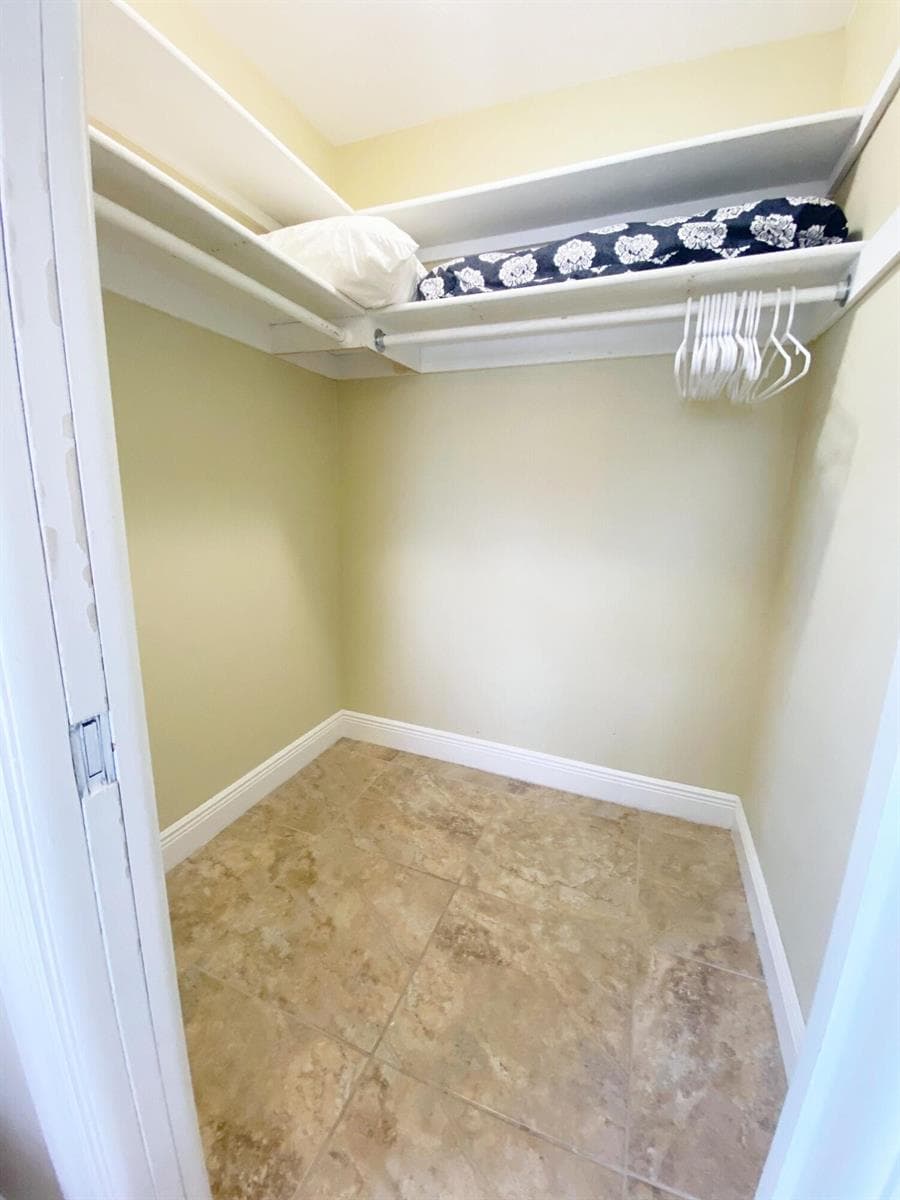 17) Second Bed Closet