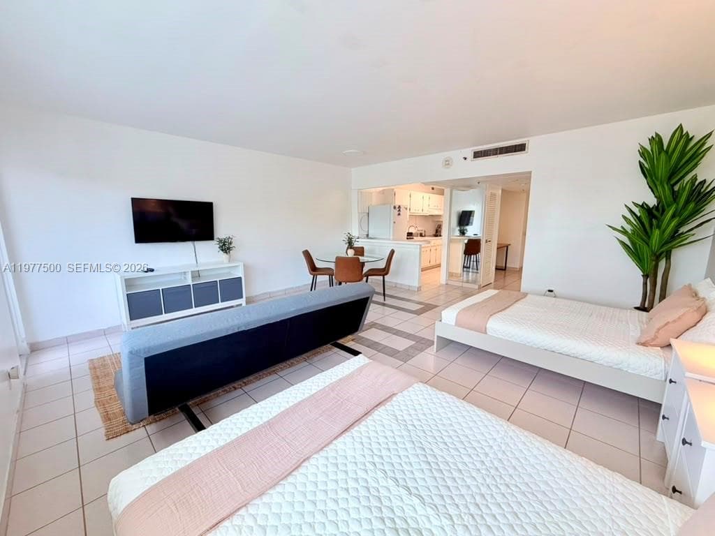 The Decoplage · #304 in Miami Beach - Photo 4