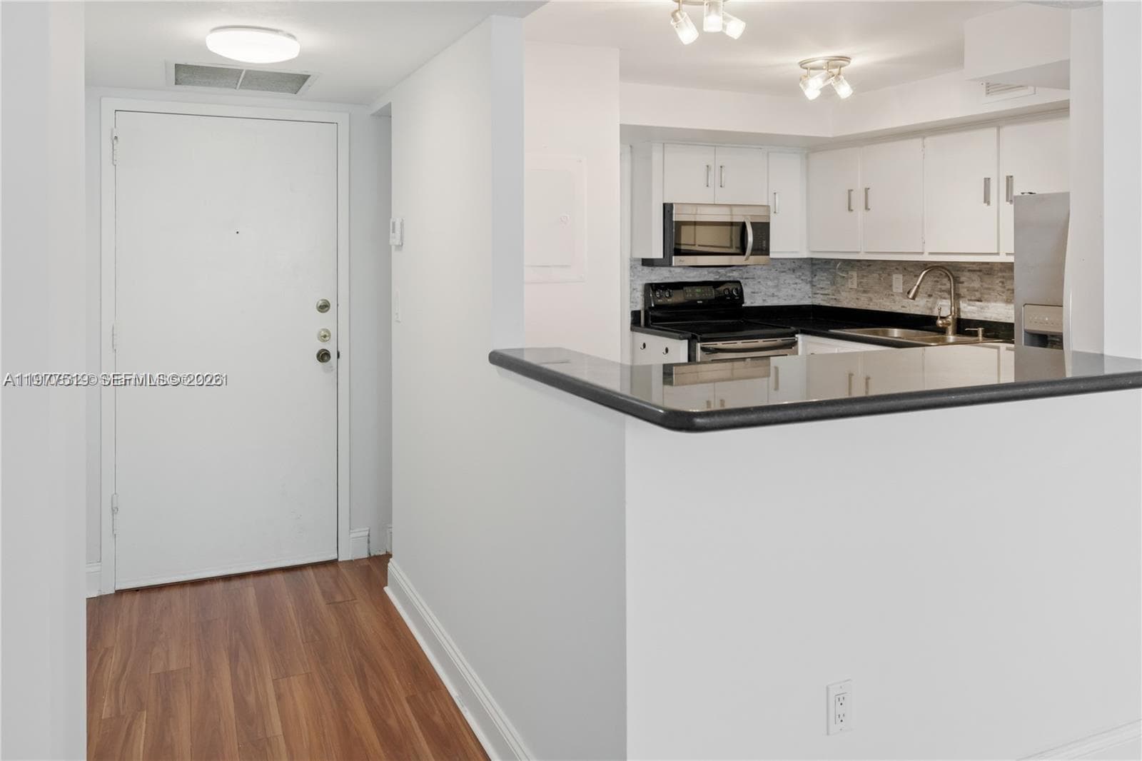 BAYSHORE PLACE CONDO · #505C in Miami - Photo 5