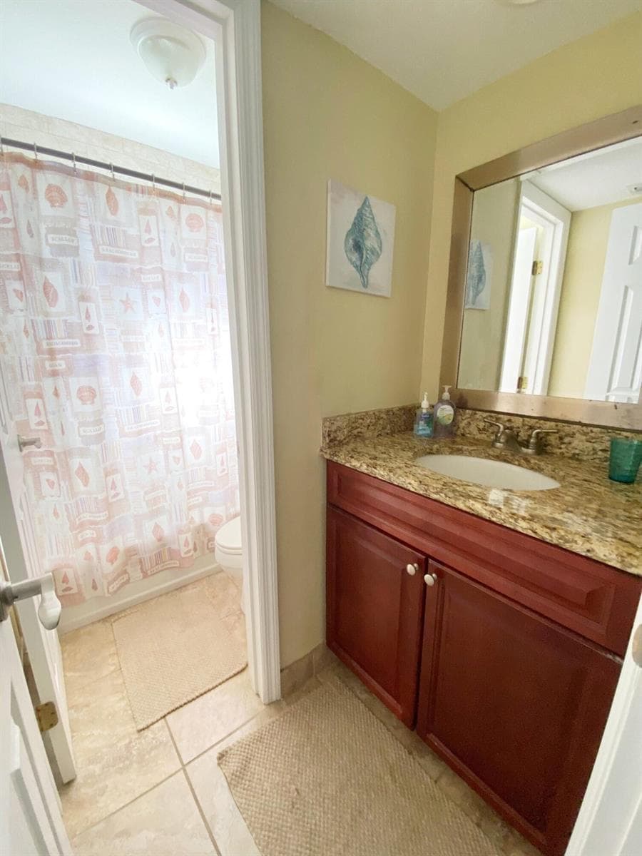 12) Bathroom full I