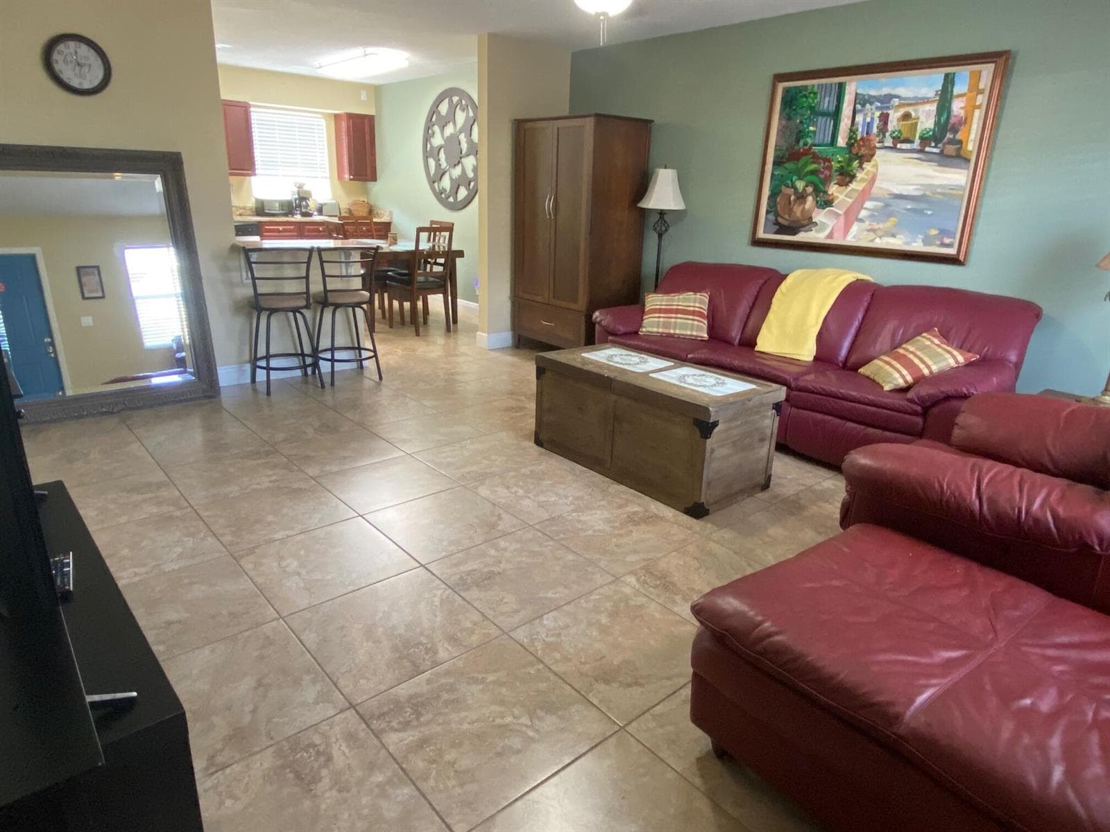 2) Livingroom II
