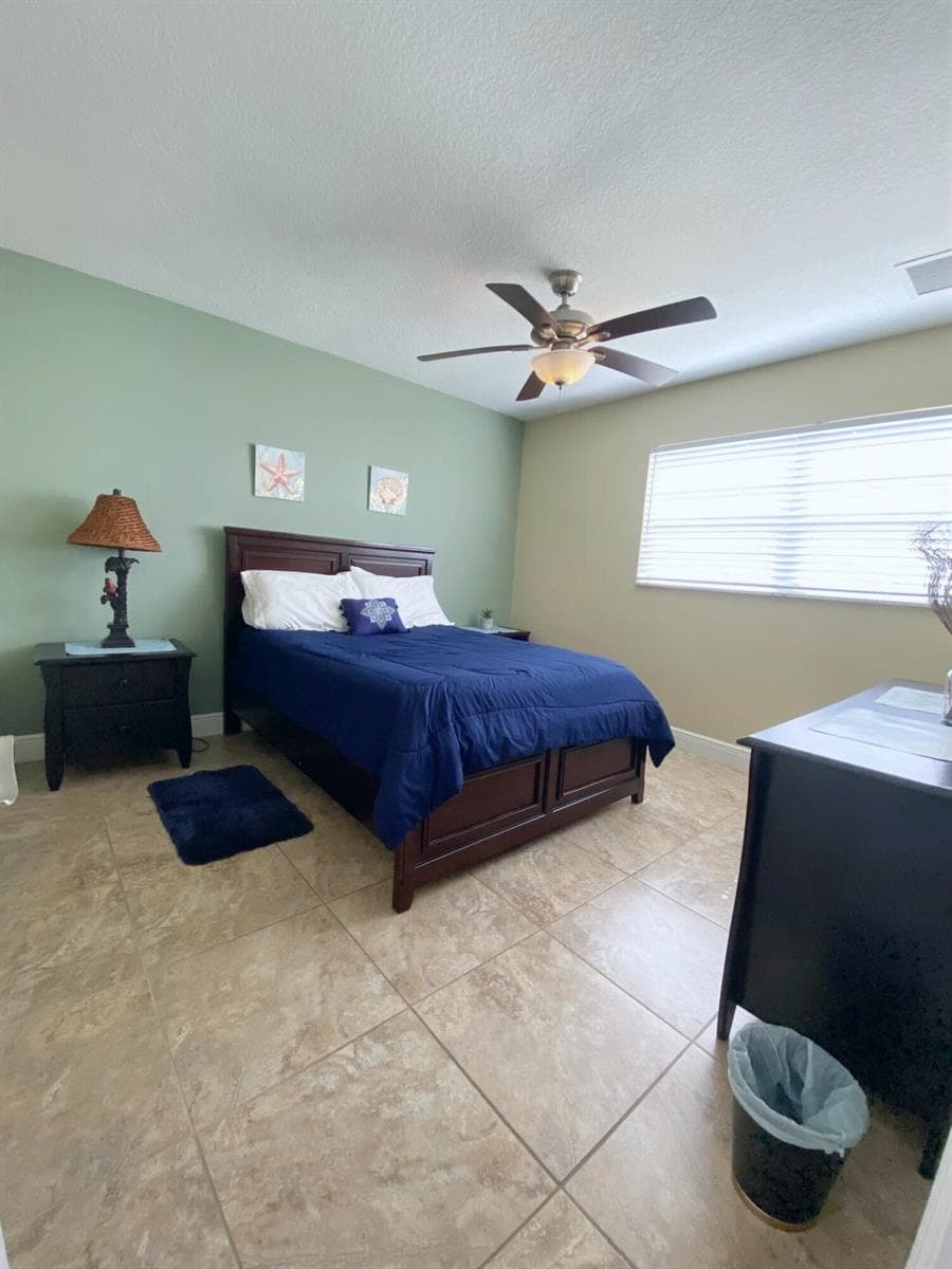 14) Guest Bedroom I