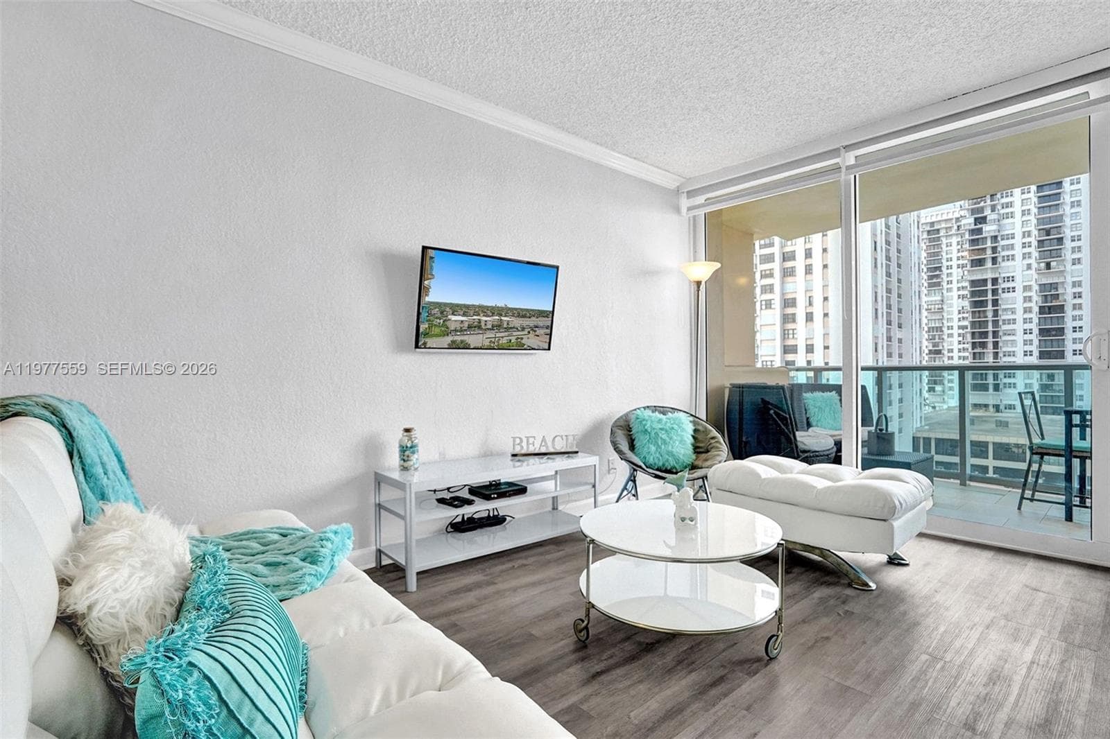 WAVE CONDO · #804 (Available Oct 16) in Hollywood - Photo 3