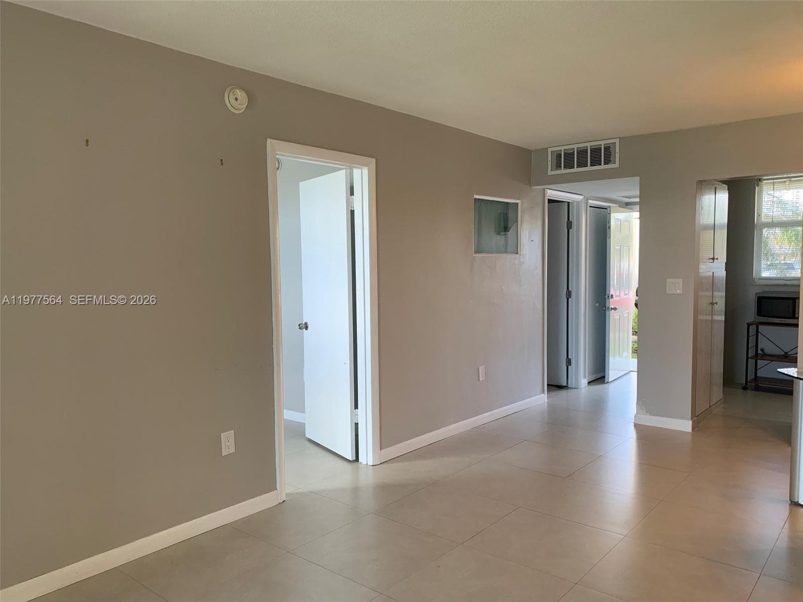 POINT EAST SEC 4 CONDO · #R105 in Aventura - Photo 6