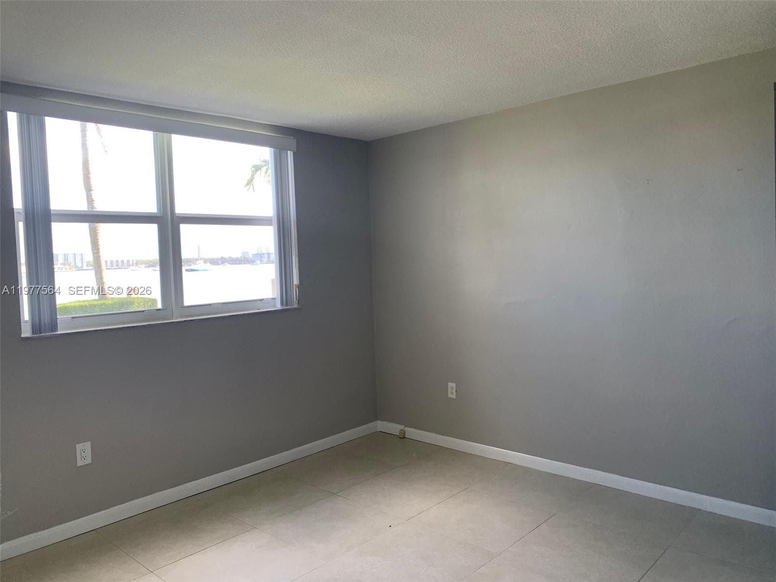 POINT EAST SEC 4 CONDO · #R105 in Aventura - Photo 7