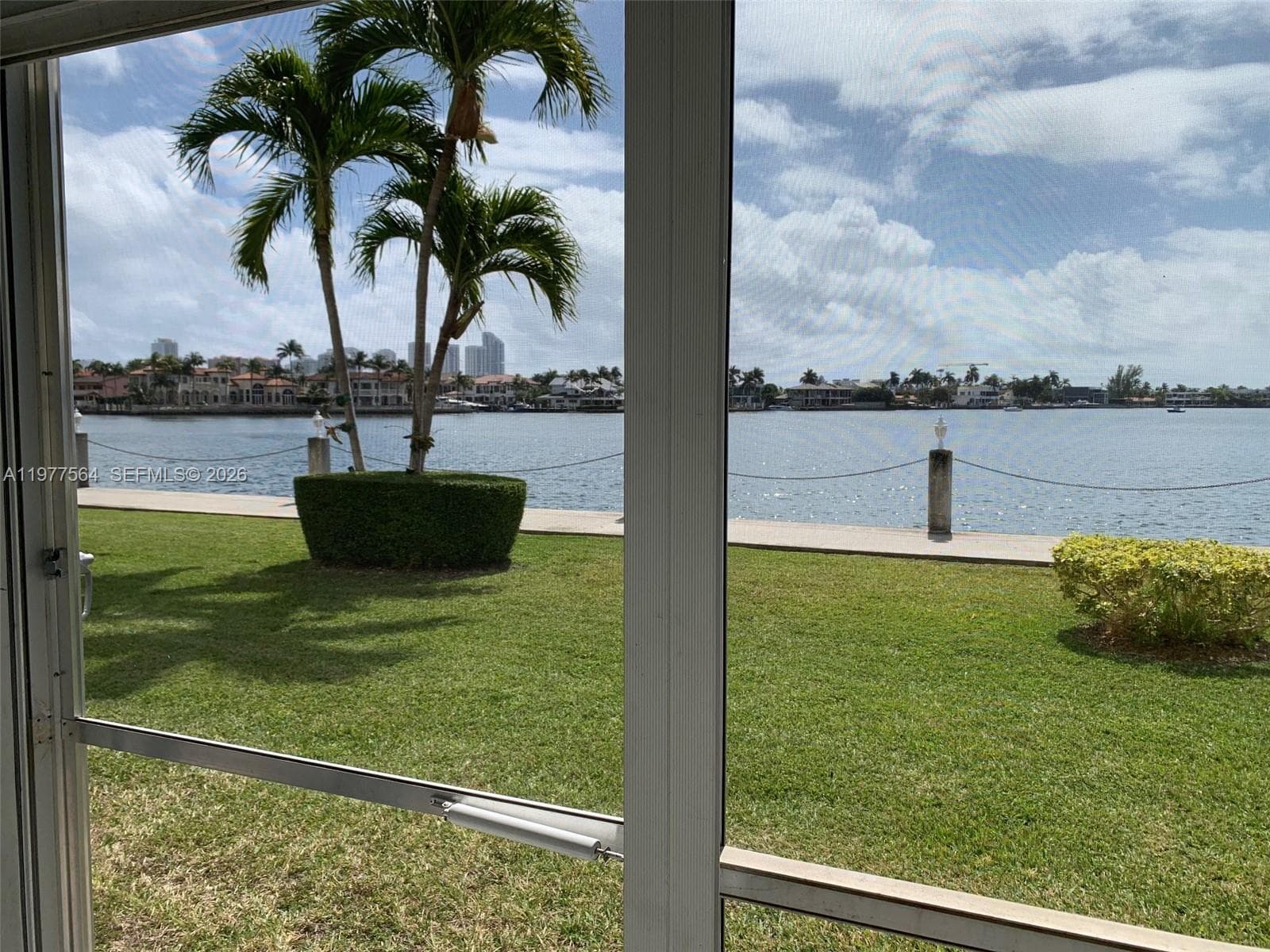 POINT EAST SEC 4 CONDO · #R105 in Aventura - Photo 20