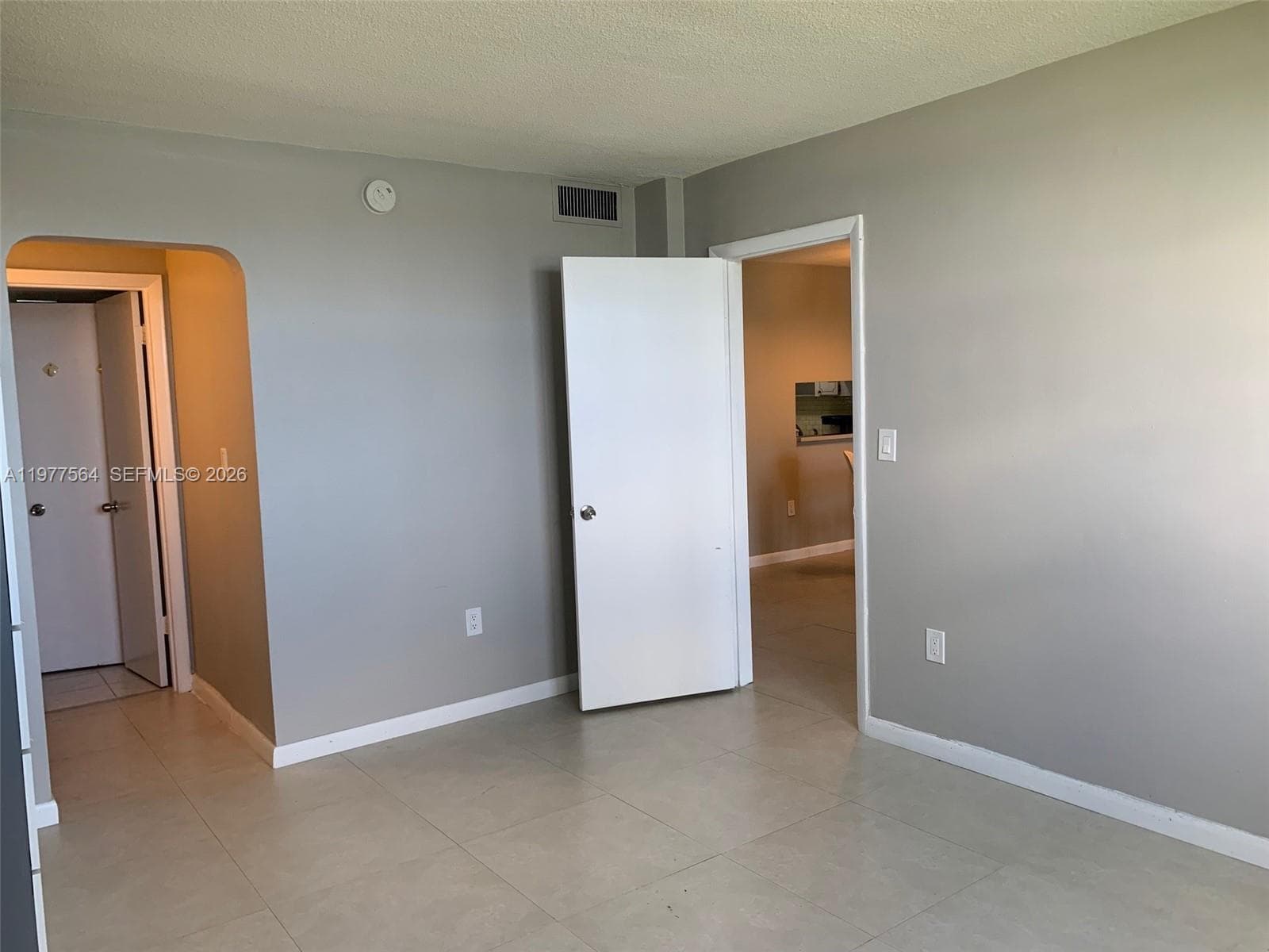 POINT EAST SEC 4 CONDO · #R105 in Aventura - Photo 8