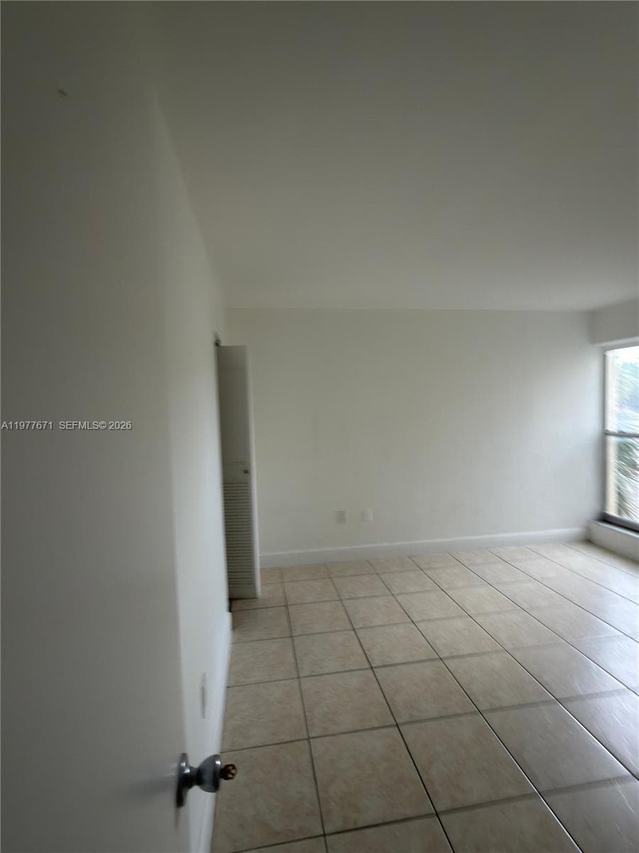 Capri Gardens · #B207 in North Miami - Photo 6