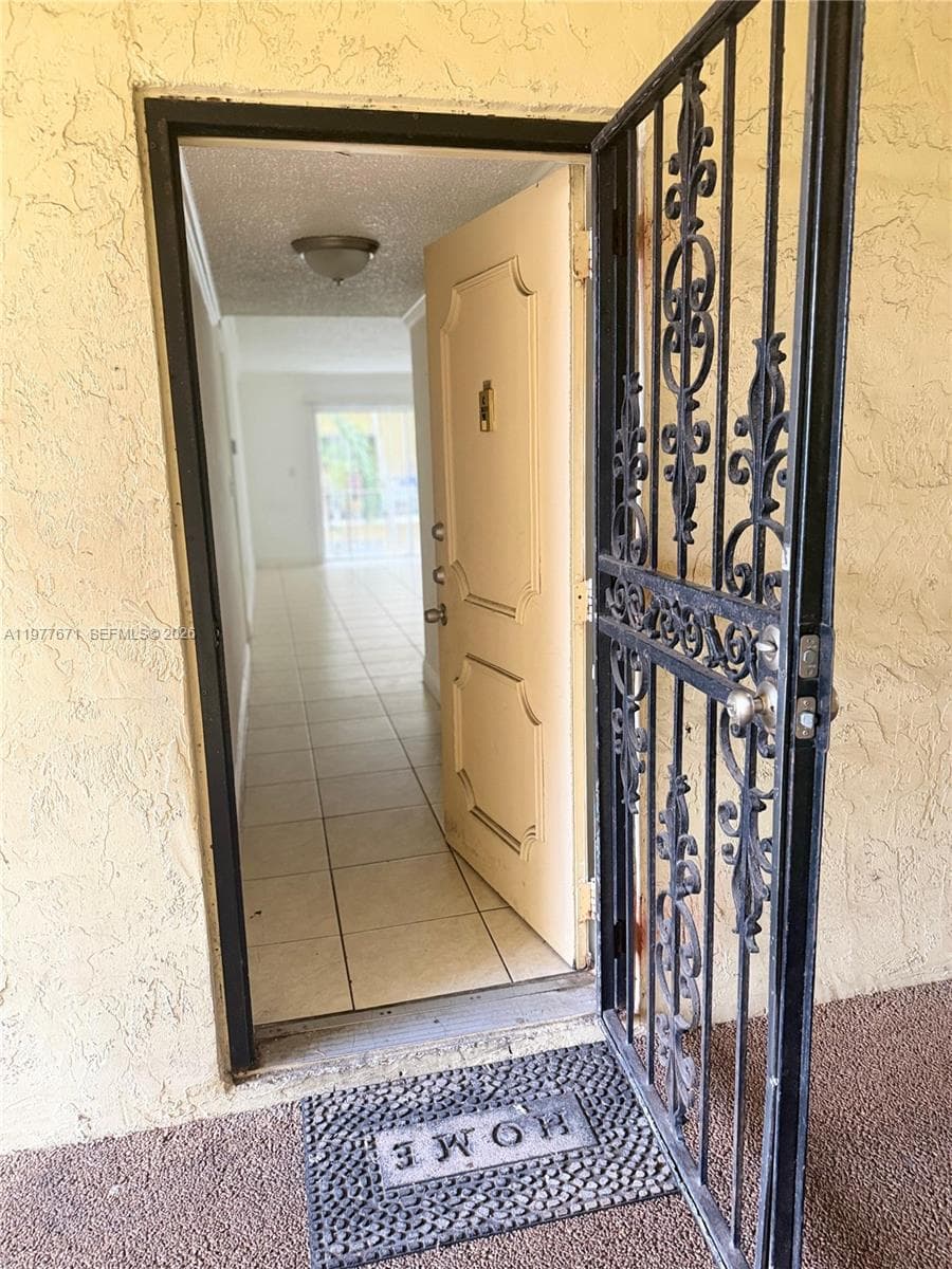 Capri Gardens · #B207 in North Miami - Photo 1