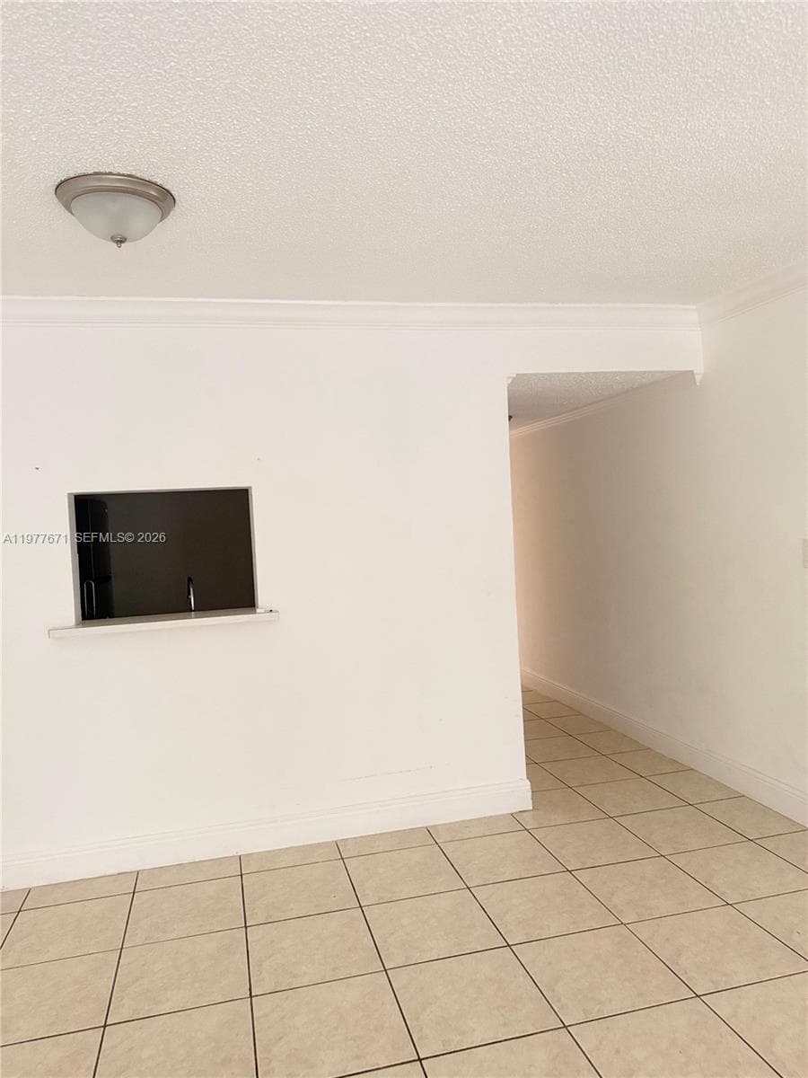 Capri Gardens · #B207 in North Miami - Photo 5