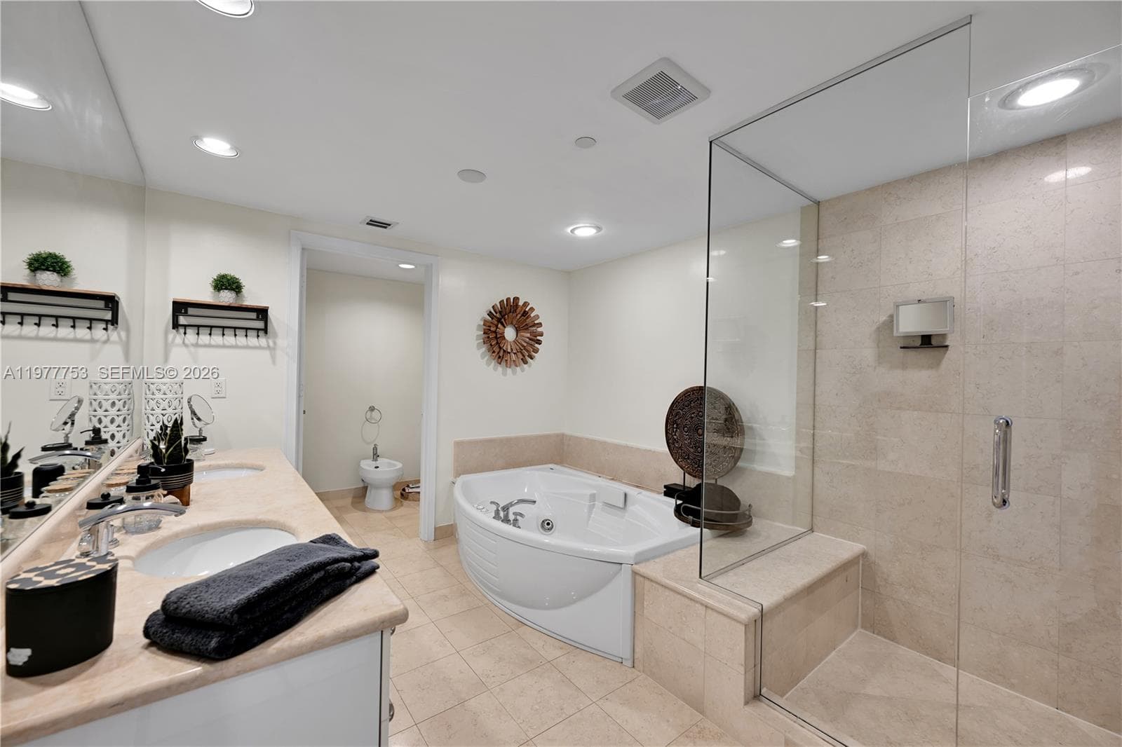 OCEAN PALMS CONDO · #2807 in Hollywood - Photo 46
