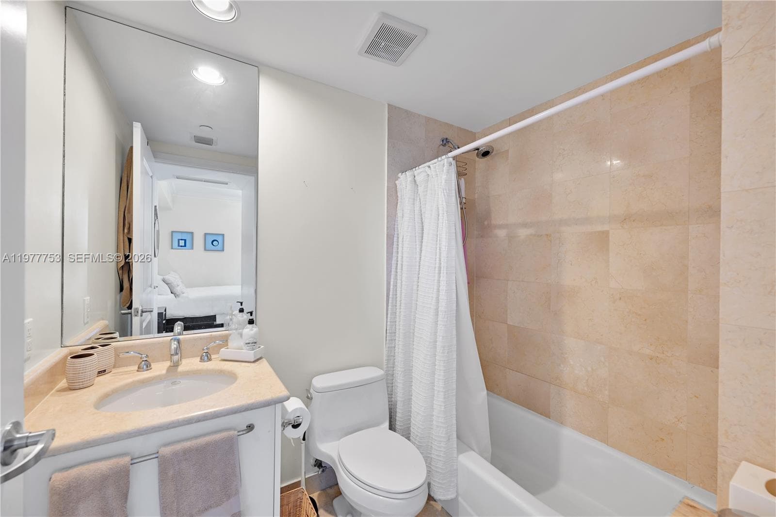 OCEAN PALMS CONDO · #2807 in Hollywood - Photo 33