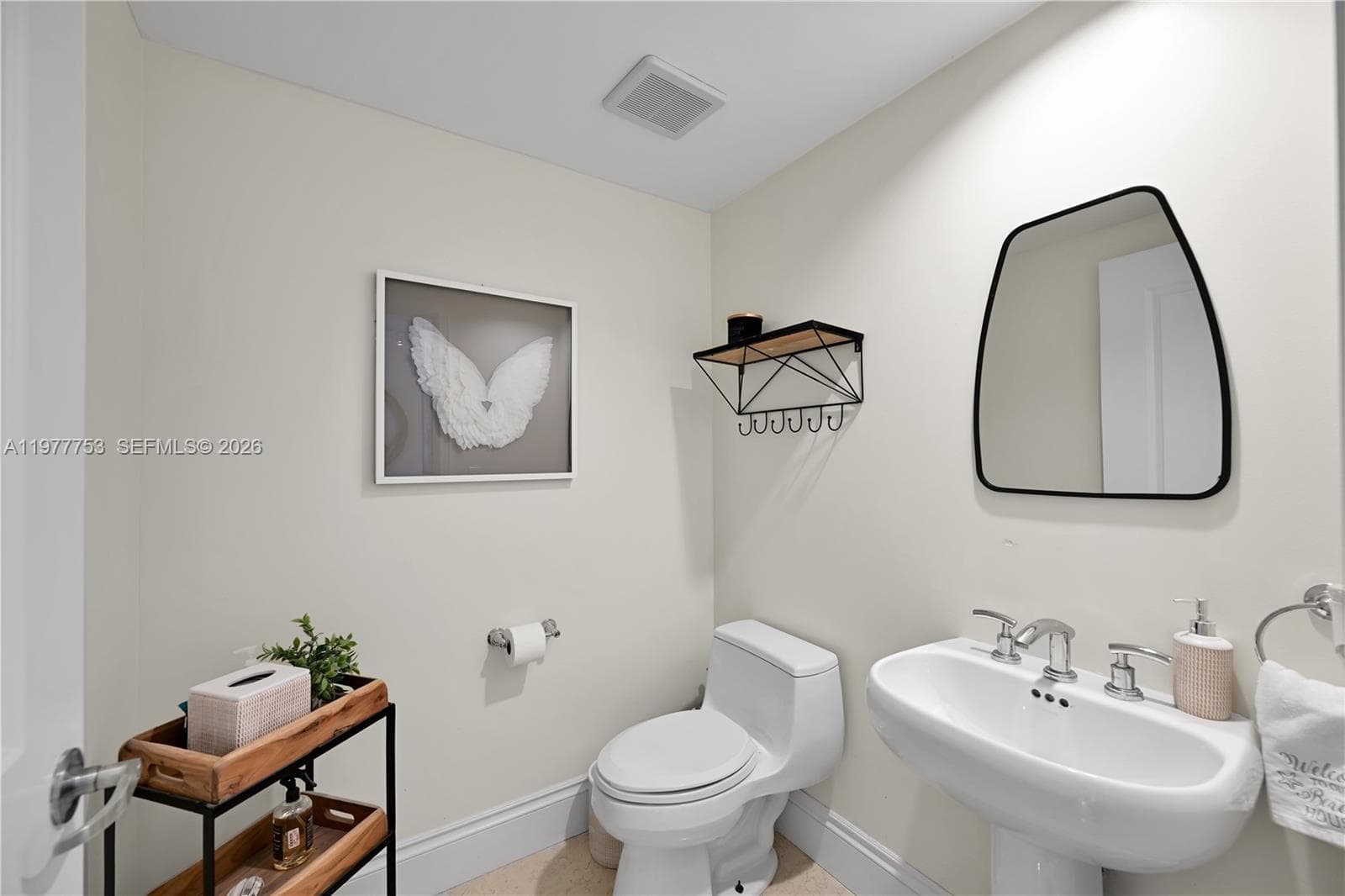 OCEAN PALMS CONDO · #2807 in Hollywood - Photo 45