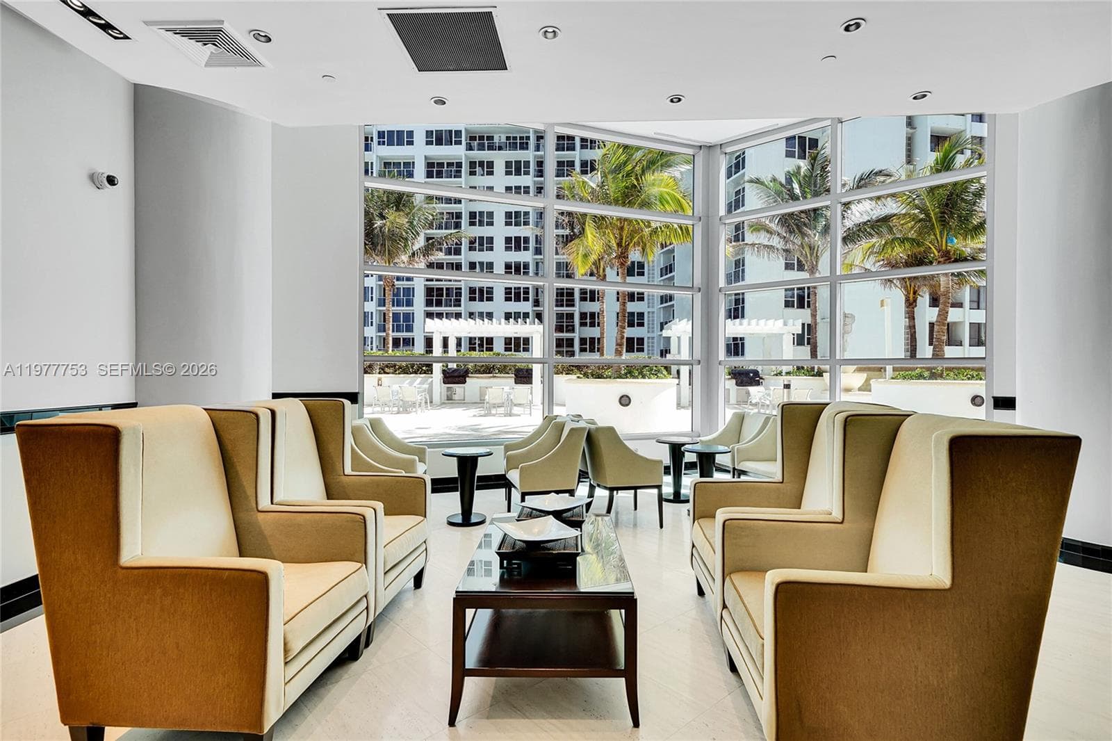OCEAN PALMS CONDO · #2807 in Hollywood - Photo 15