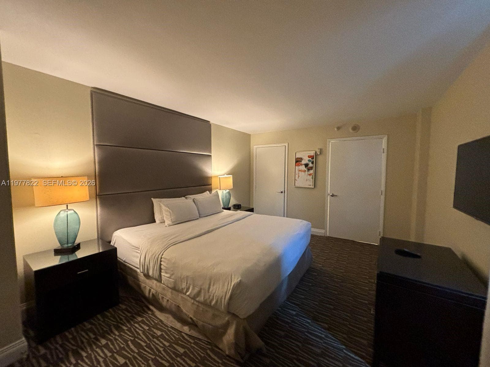 GALLERY ONE · #302 in Fort Lauderdale - Photo 4