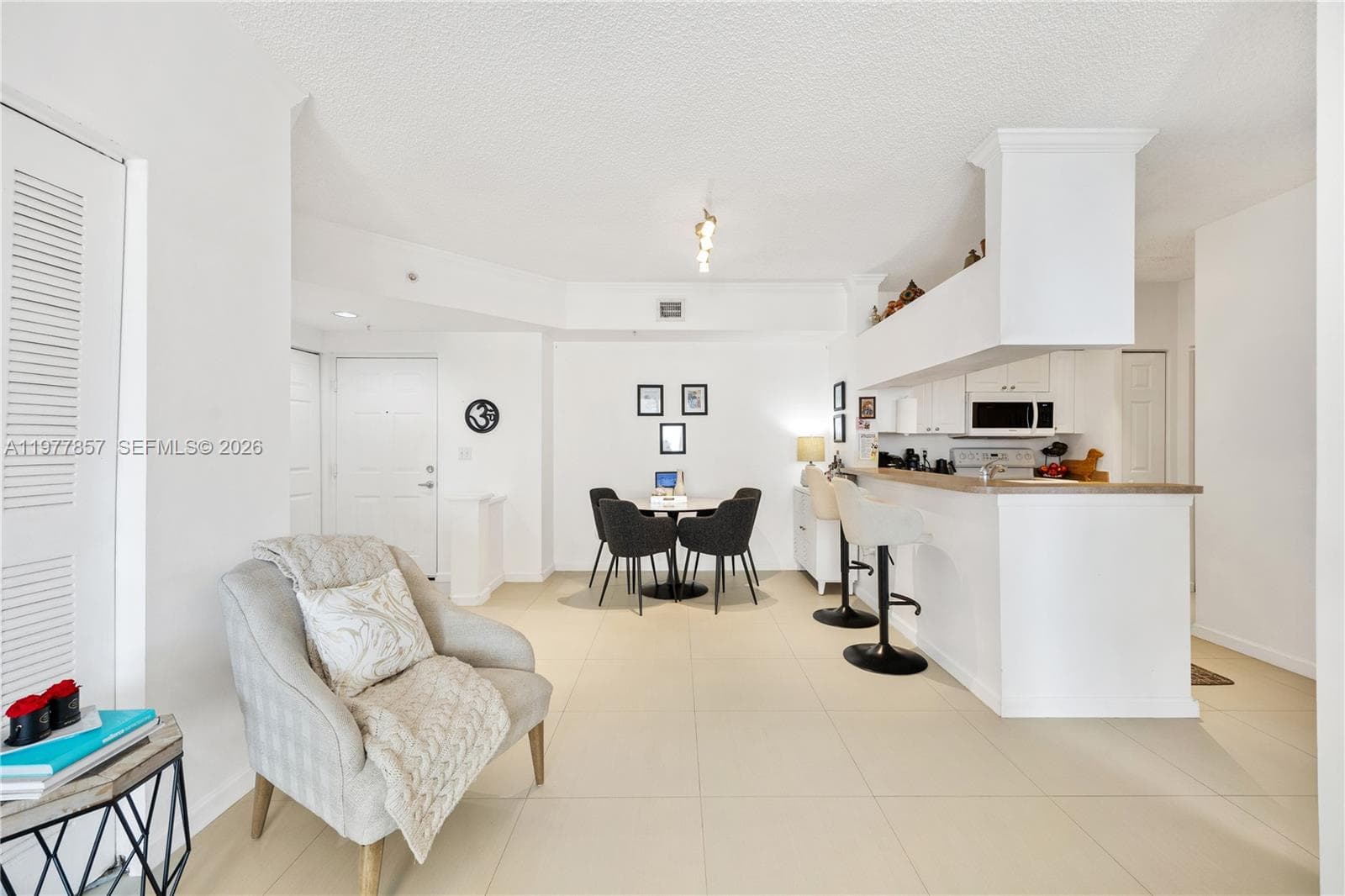 Porto Bellagio · #1810 in Sunny Isles Beach - Photo 7