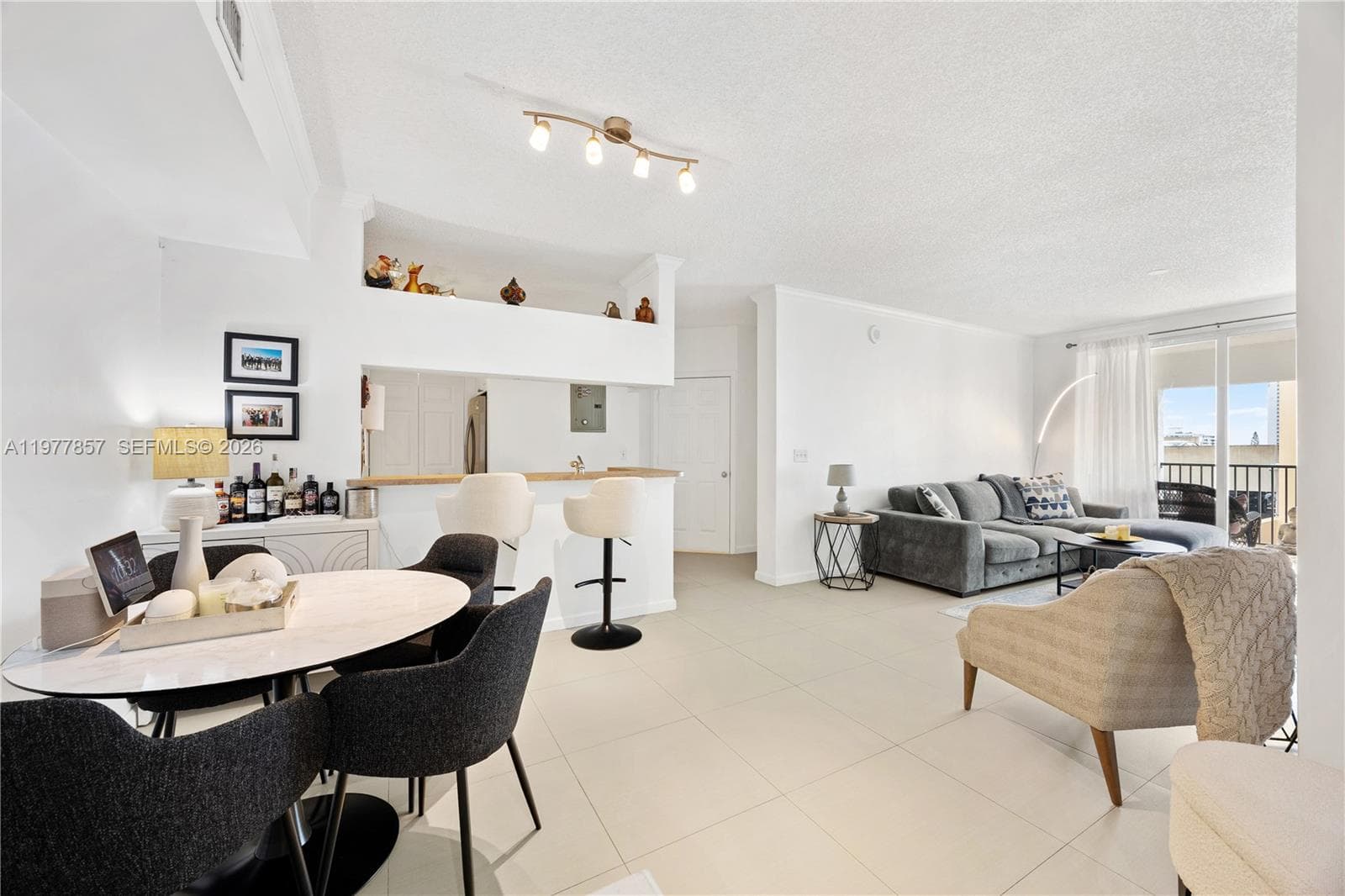 Porto Bellagio · #1810 in Sunny Isles Beach - Photo 3