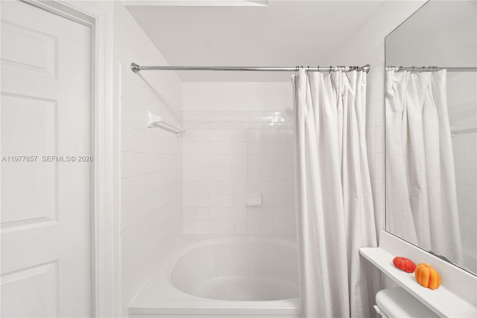 Porto Bellagio · #1810 in Sunny Isles Beach - Photo 19