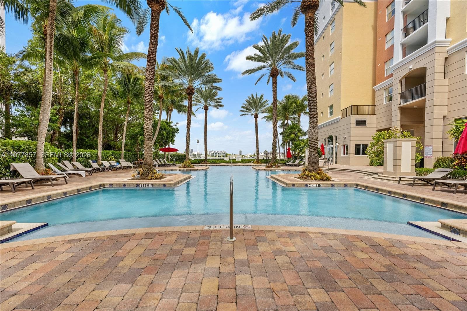 Porto Bellagio · #1810 in Sunny Isles Beach - Photo 29
