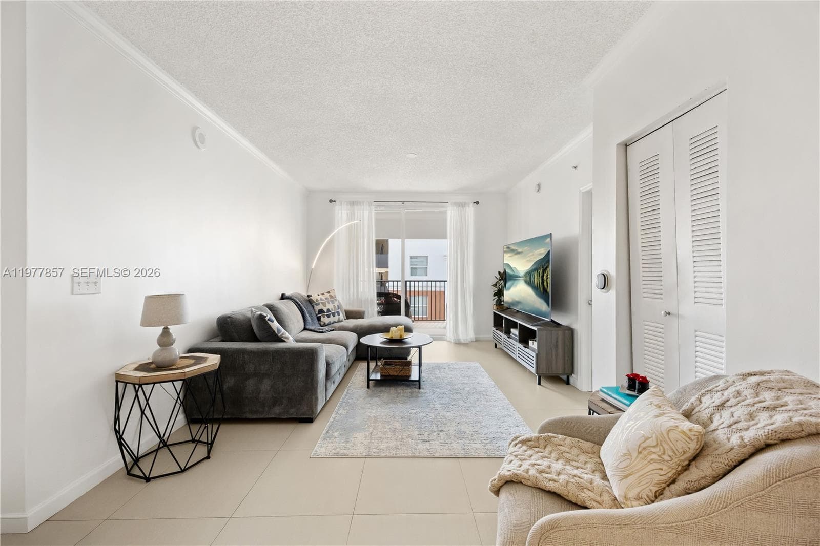 Porto Bellagio · #1810 in Sunny Isles Beach - Photo 4