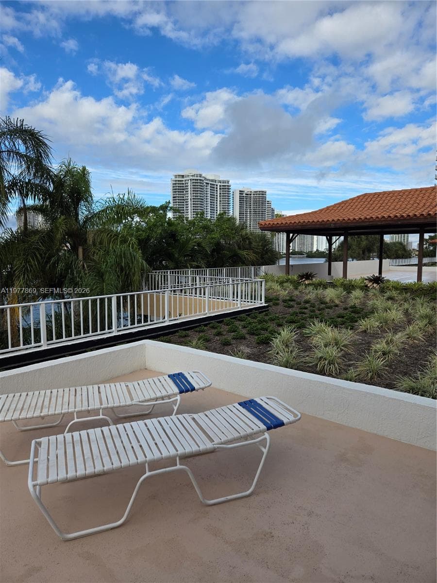 WINSTON TOWERS 700 CONDO · #815 in Sunny Isles Beach - Photo 20