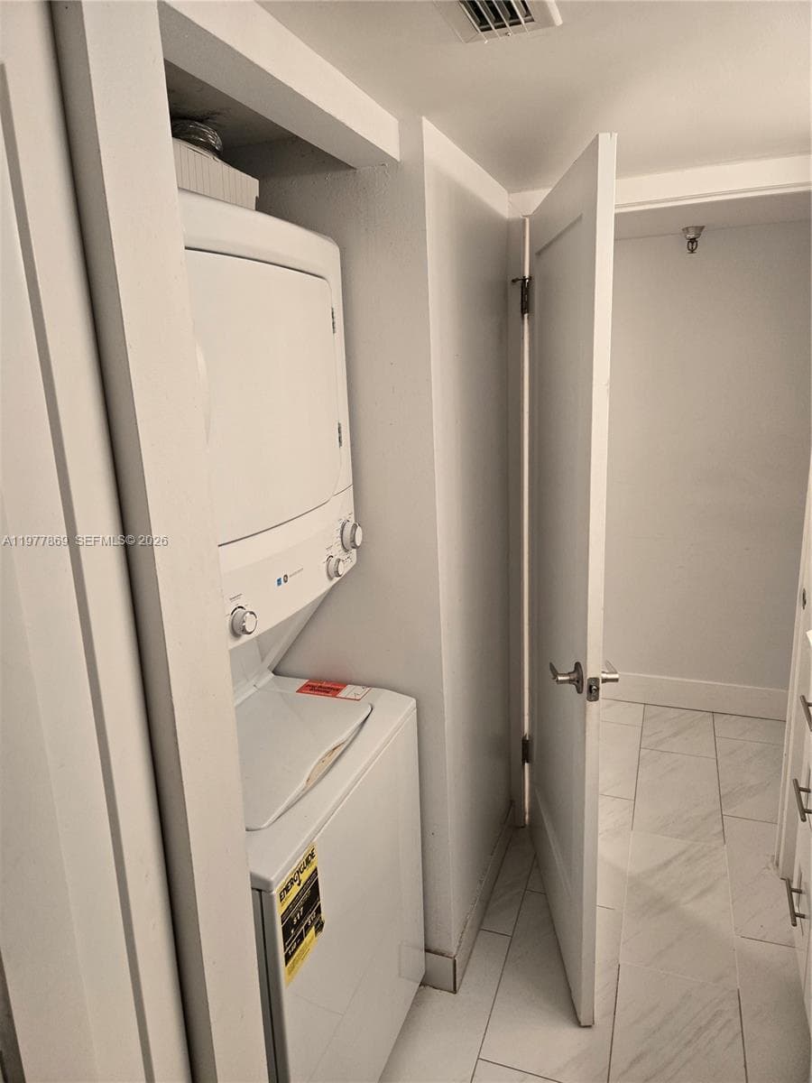 WINSTON TOWERS 700 CONDO · #815 in Sunny Isles Beach - Photo 10