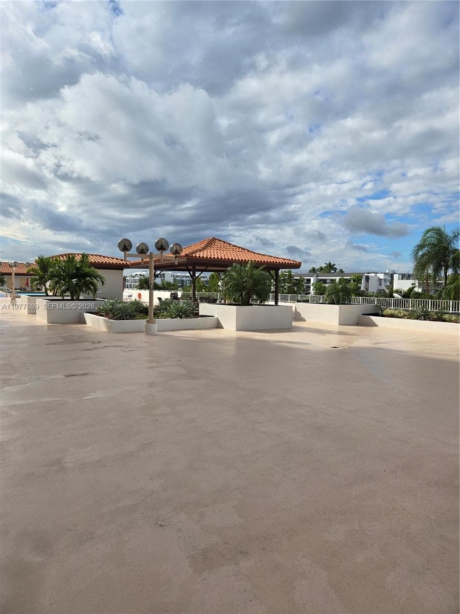 WINSTON TOWERS 700 CONDO · #815 in Sunny Isles Beach - Photo 15
