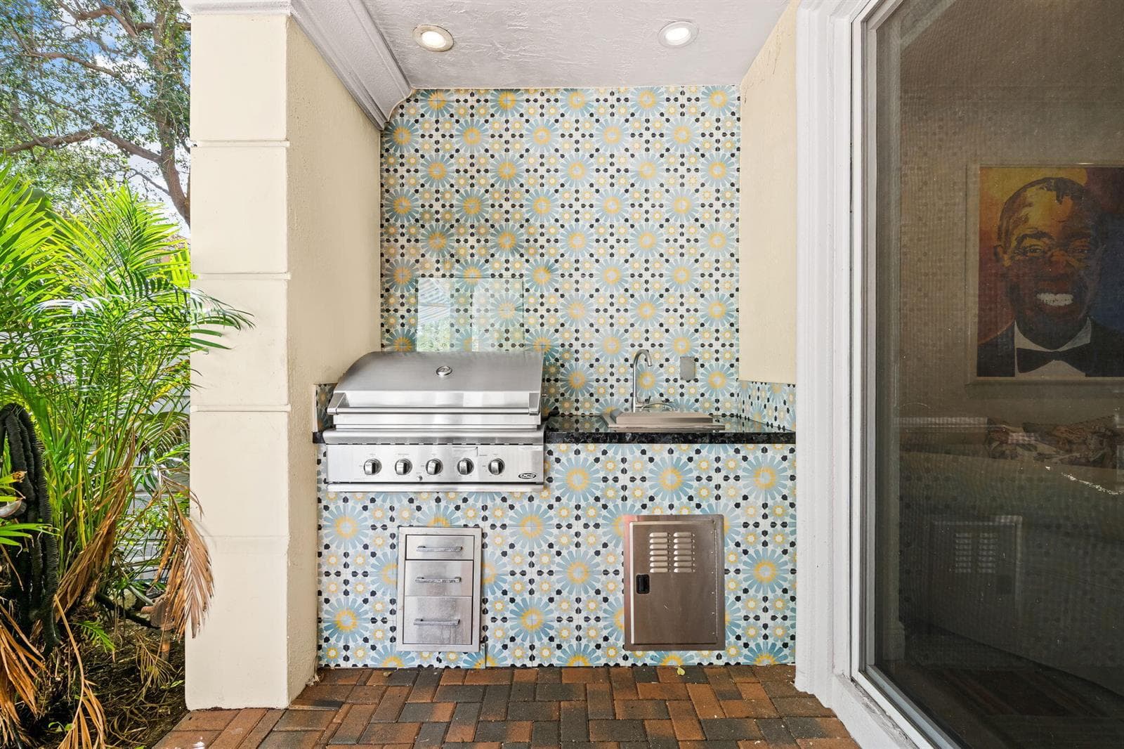 Outdoor Grill/Sink