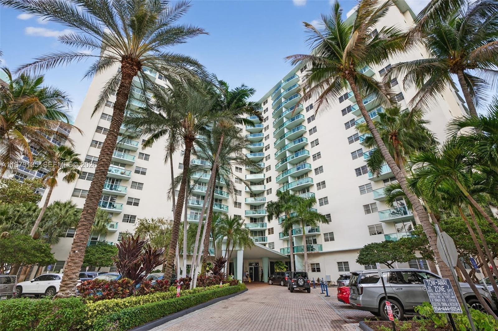 TIDES ON HOLLYWOOD BEACH · #4R in Hollywood - Photo 2