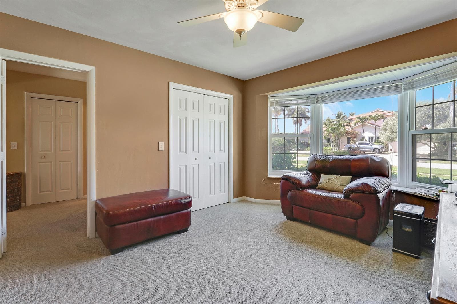 Bedroom/office