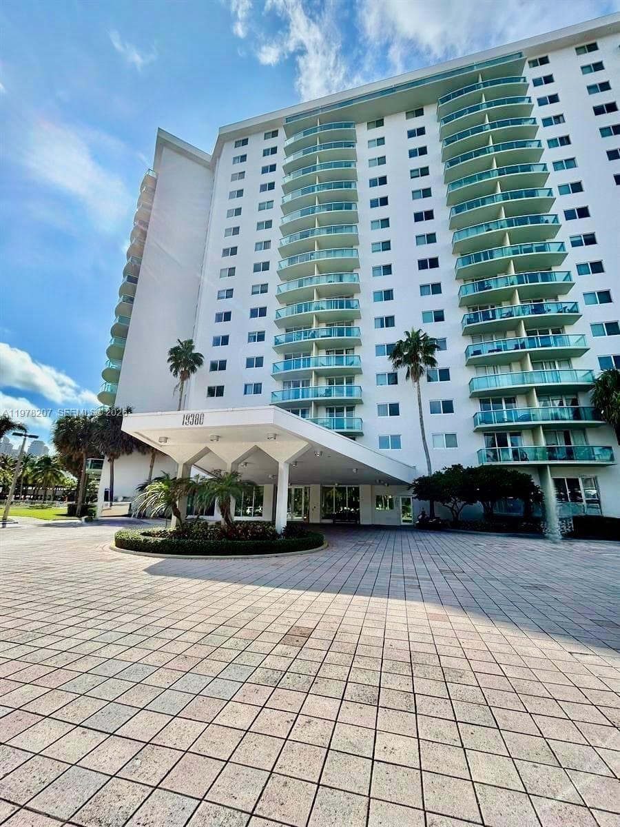 OCEANVIEW BUILDING B COND · #1219 in Sunny Isles Beach - Photo 20